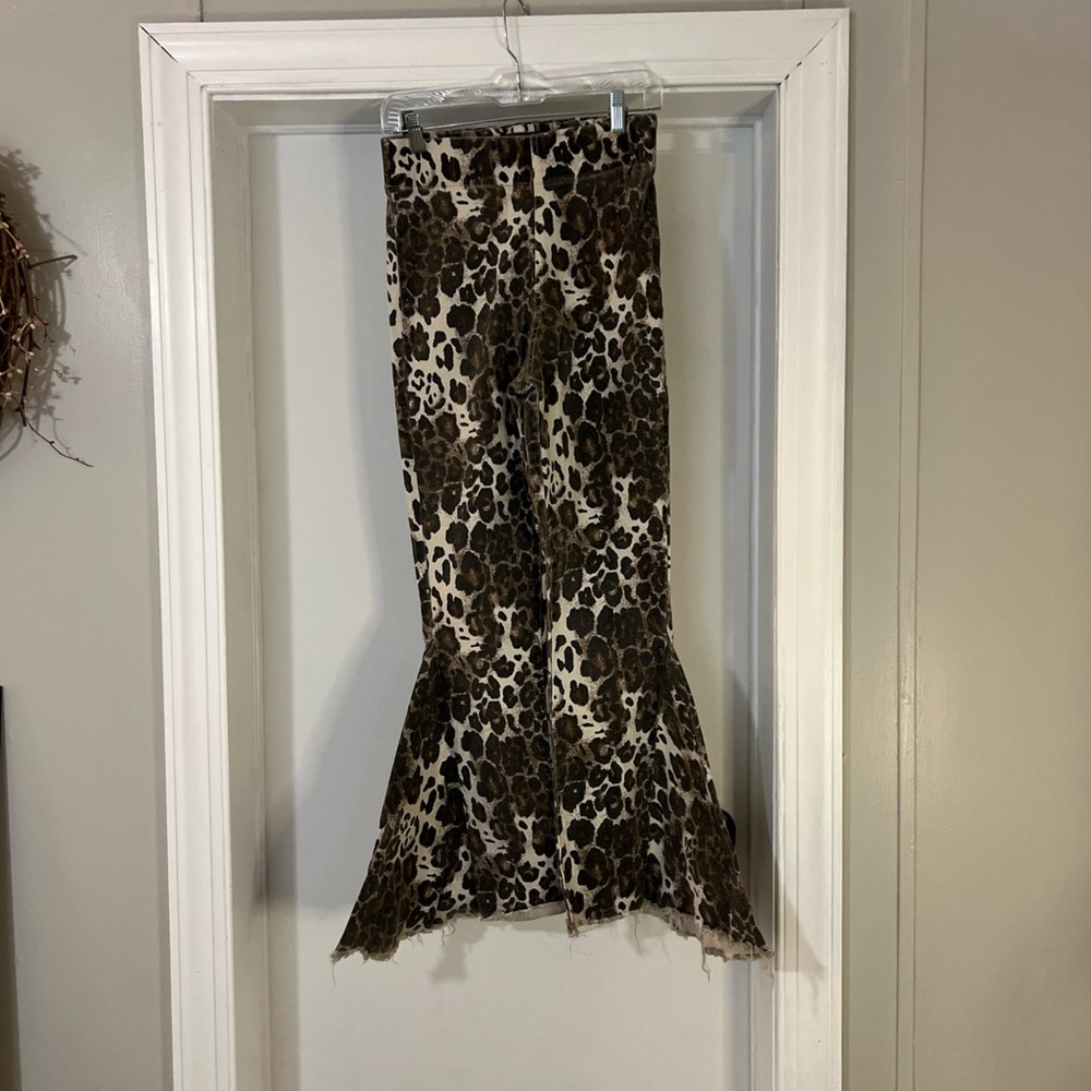L & B Pants Women's Size M Western Super Flare Wide-Leg AnimalPrint Rodeo Pants